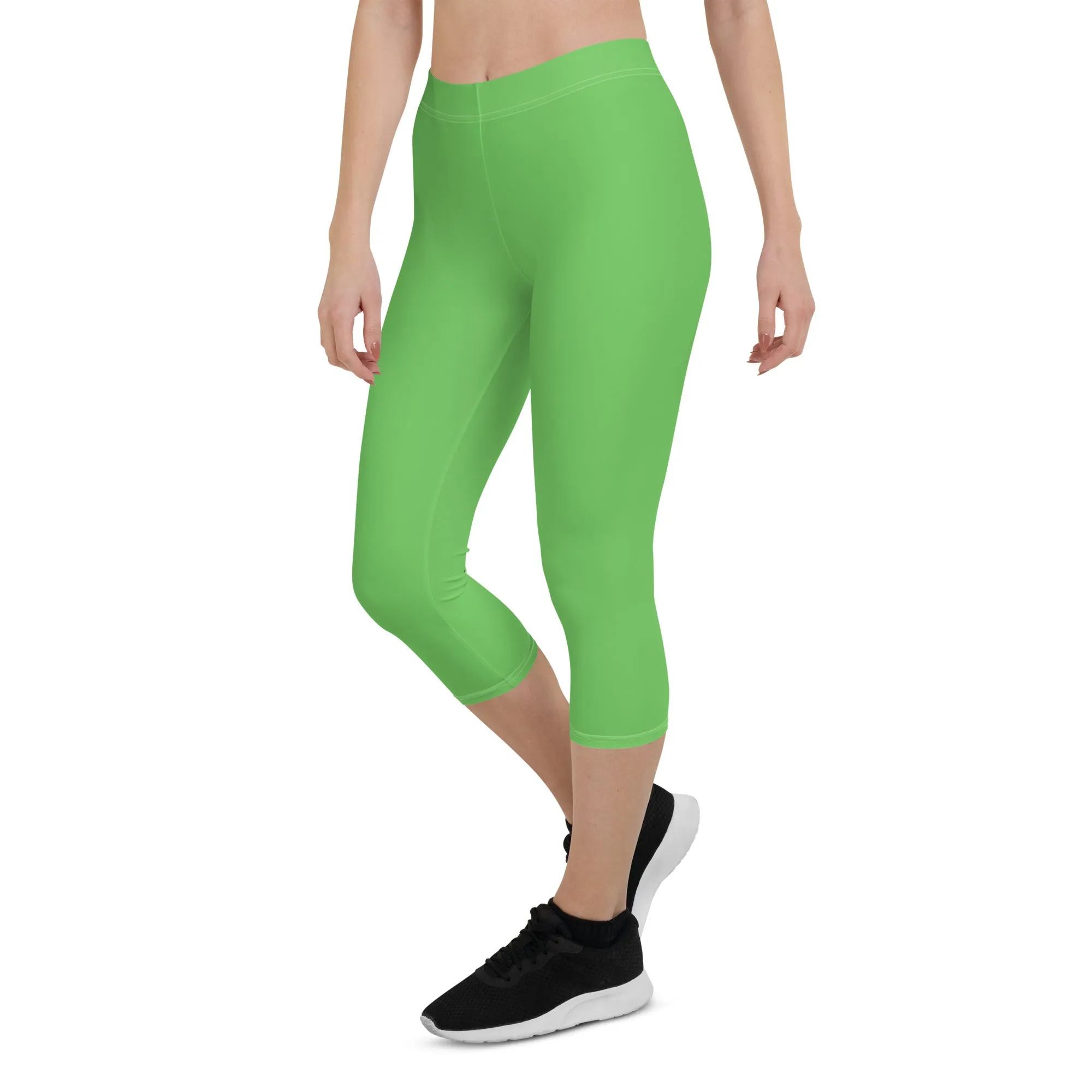 Bright Green Solid Capri Leggings, Solid Bright Green Color Capris Fashion Casual Tights For Women-Made in USA/EU/MX