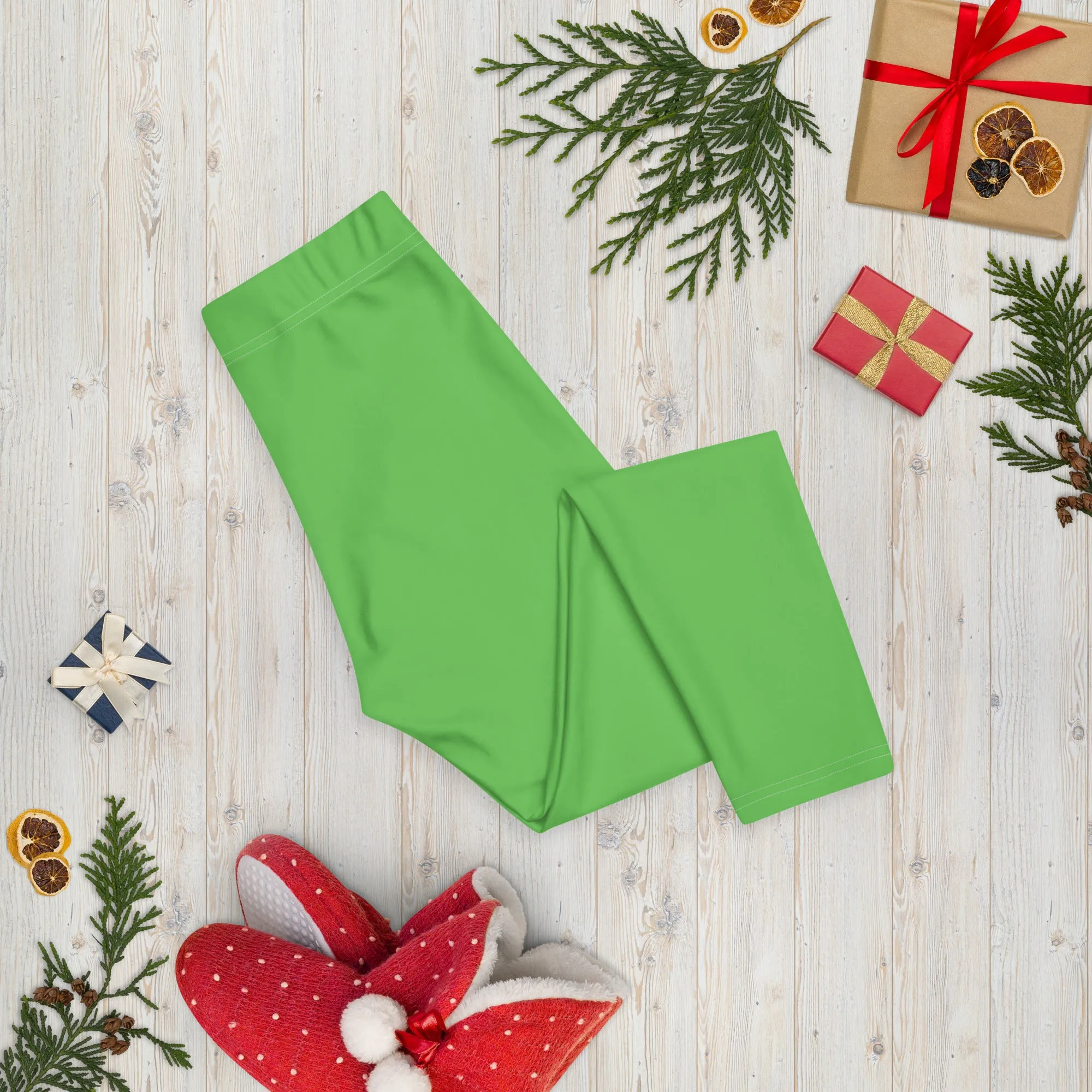 Bright Green Solid Capri Leggings, Solid Bright Green Color Capris Fashion Casual Tights For Women-Made in USA/EU/MX