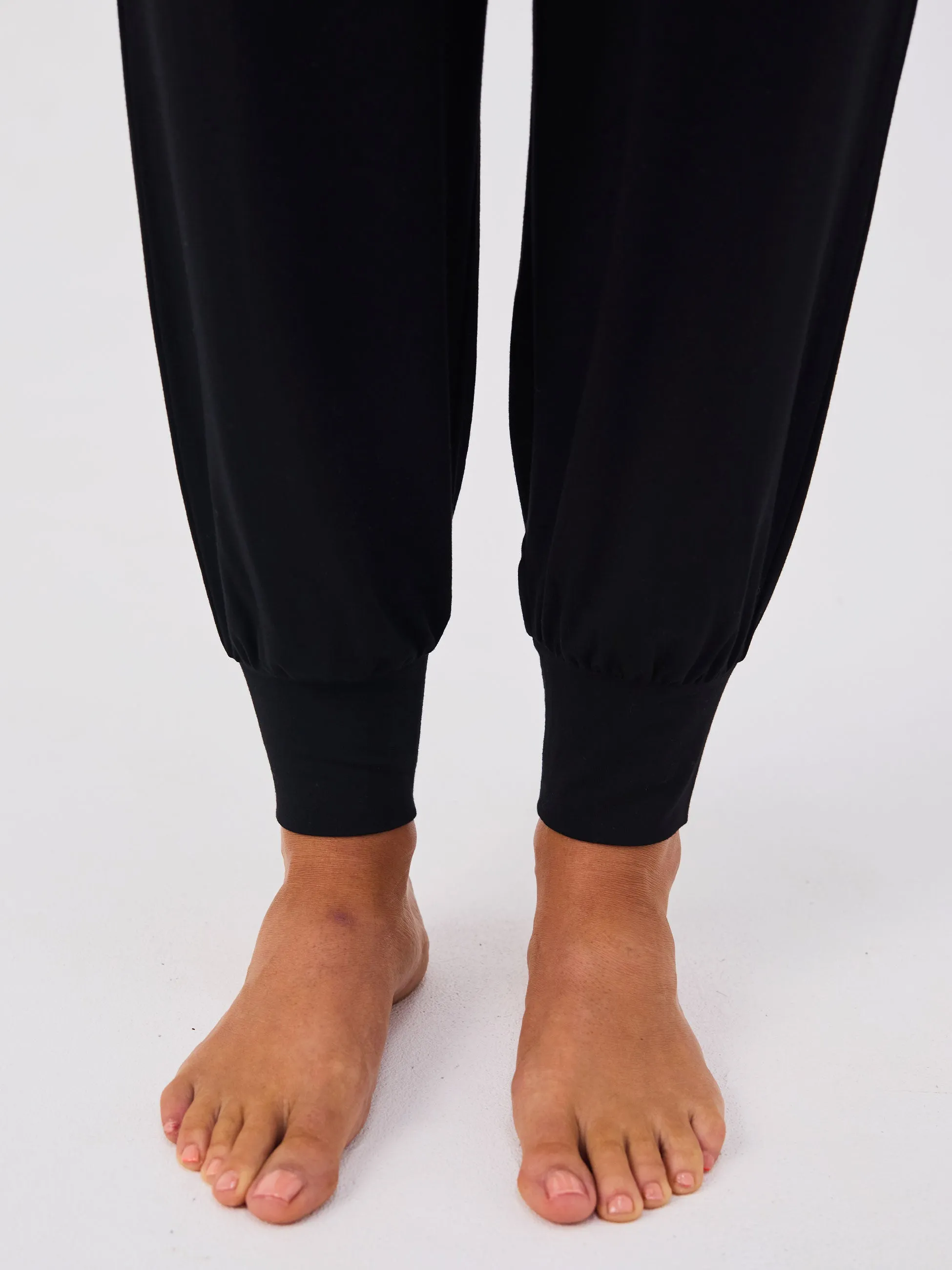 Exhale Cuffed Yoga Pant - Black