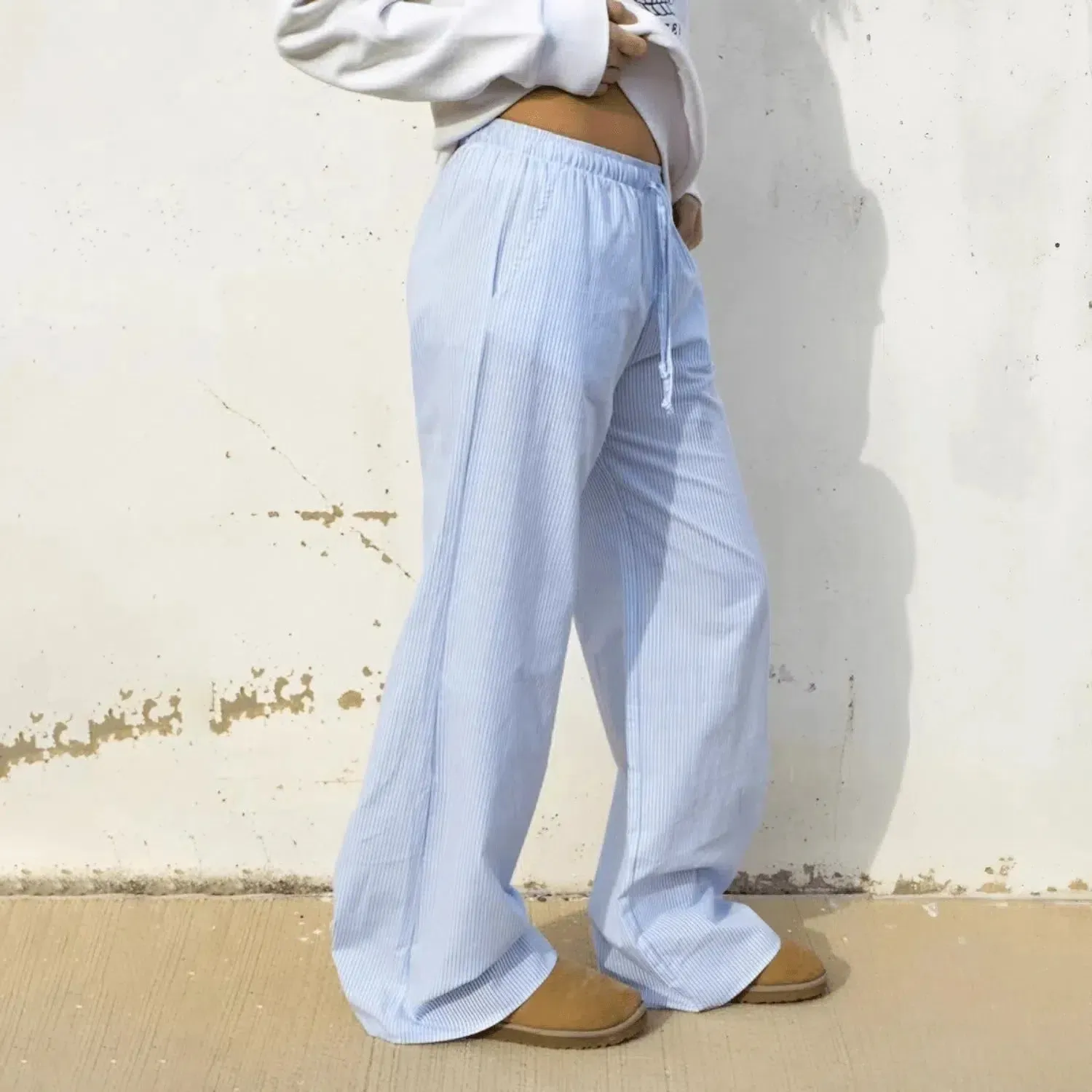 Zinara – Front tie detail – Stripe trousers