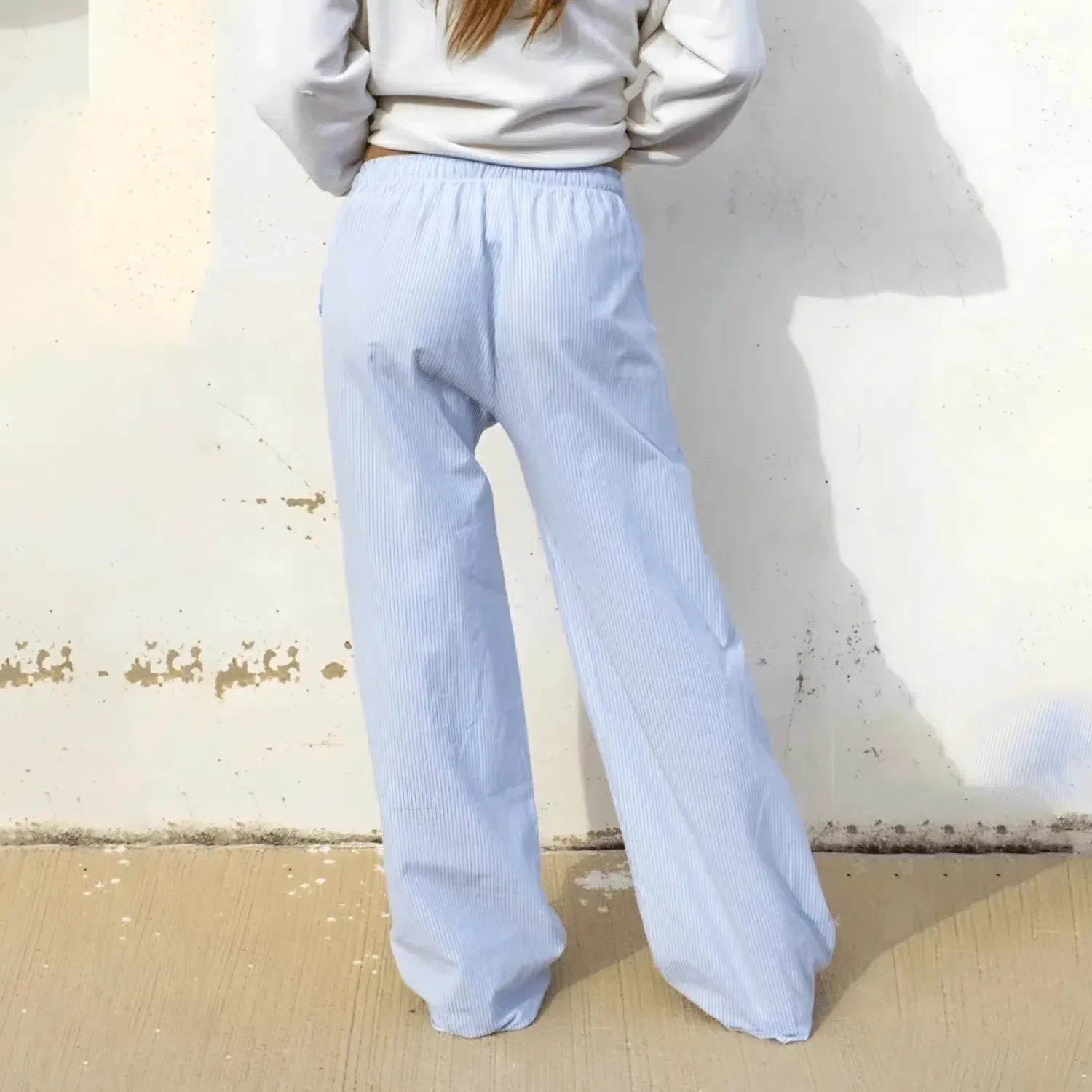 Zinara – Front tie detail – Stripe trousers