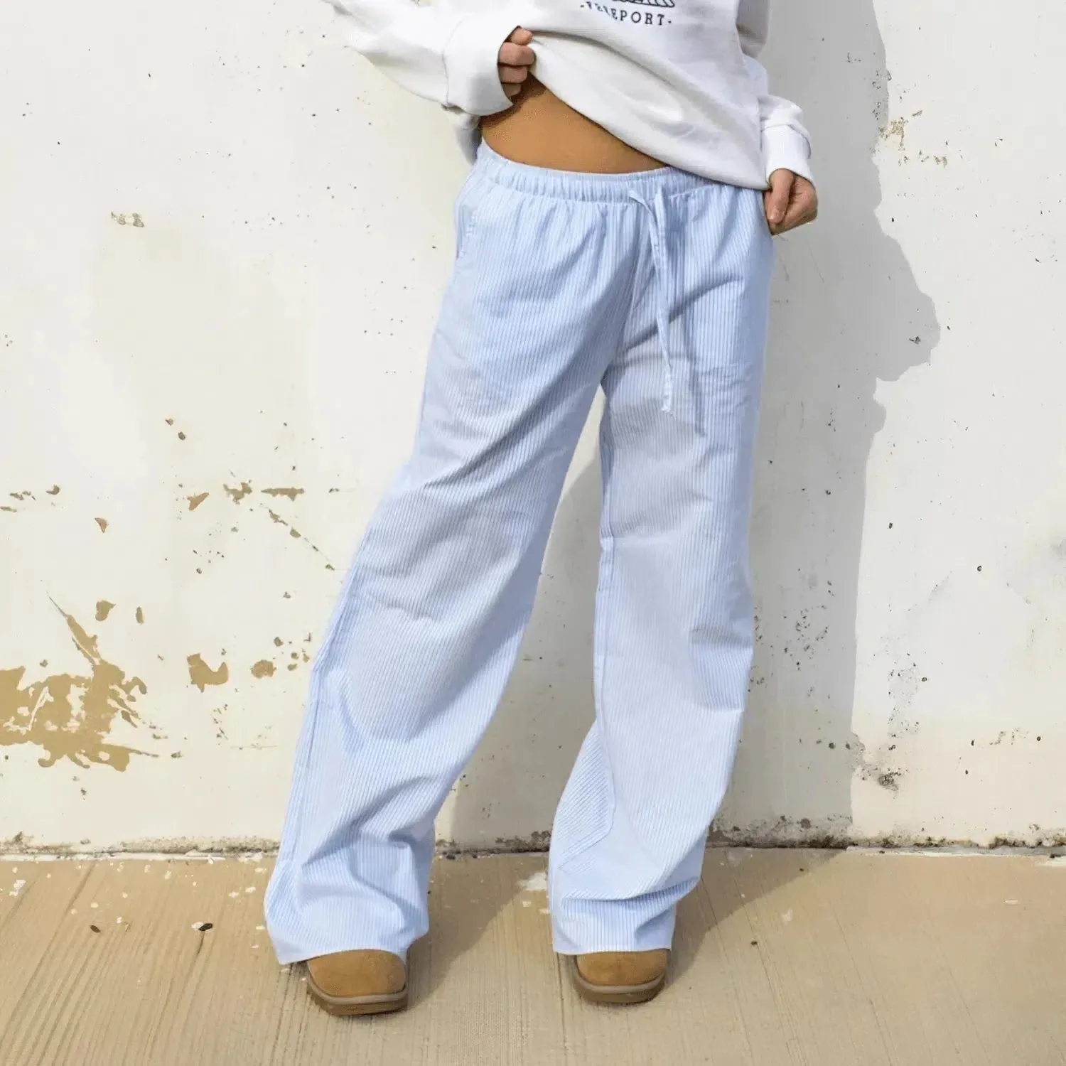 Zinara – Front tie detail – Stripe trousers
